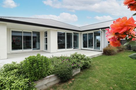 Photo of property in 28 Feist Street, Carterton, 5713