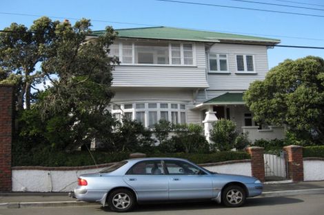 Photo of property in 19 Overtoun Terrace, Hataitai, Wellington, 6021