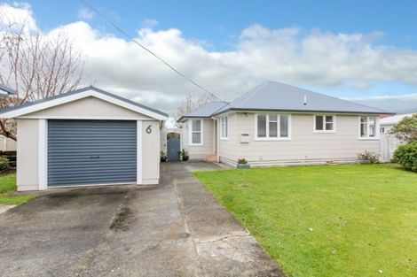 Photo of property in 6 Blackmore Street, Lynmouth, New Plymouth, 4310