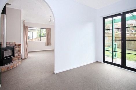 Photo of property in 97 Athena Drive, Totara Vale, Auckland, 0629