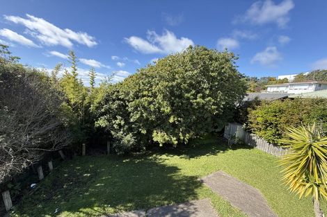 Photo of property in 3 Celeste Place, Totara Vale, Auckland, 0627
