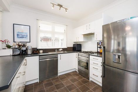 Photo of property in 35 Hardie Street, Hokowhitu, Palmerston North, 4410