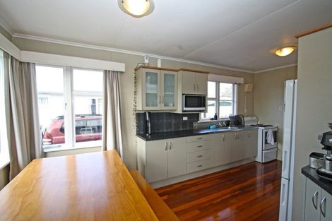 Photo of property in 10 Trafalgar Street, Westown, New Plymouth, 4310