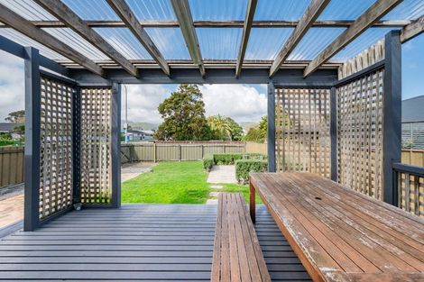 Photo of property in 50 Walton Road, Paraparaumu Beach, Paraparaumu, 5032