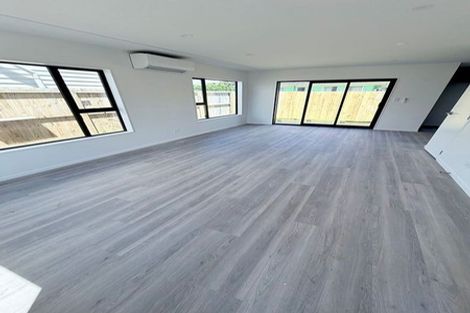 Photo of property in 8 Sharland Avenue, Manurewa, Auckland, 2102