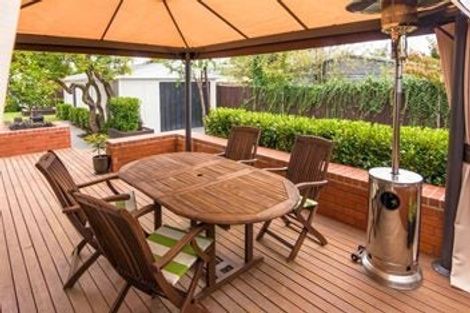 Photo of property in 2 Springbank Street, Bryndwr, Christchurch, 8053