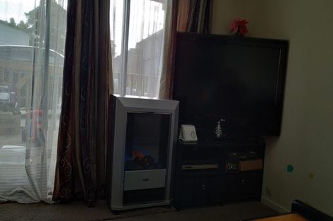 Photo of property in 27b Stott Avenue, Birkdale, Auckland, 0626