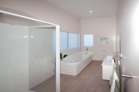 Photo of property in 36f Erlestoke Crescent, Churton Park, Wellington, 6037