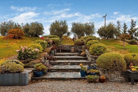 Photo of property in 57 Hall Road, Bannockburn, Cromwell, 9384