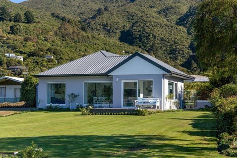 Photo of property in 291 Anakiwa Road, Anakiwa, Picton, 7281