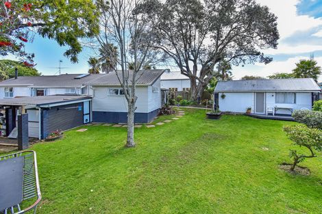 Photo of property in 15a Grande Vue Road, Hillpark, Auckland, 2102