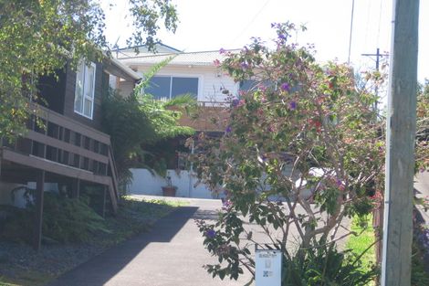 Photo of property in 2/7 Elliott Avenue, Bayview, Auckland, 0629