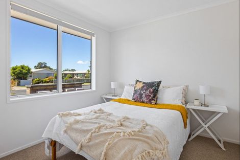 Photo of property in 16a Elizabeth Street, Orewa, 0931