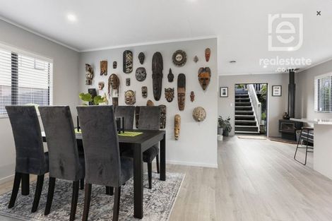 Photo of property in 17 Longview Rise, Massey, Auckland, 0614