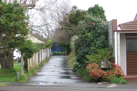 Photo of property in 18 Manawatu Street, Hokowhitu, Palmerston North, 4410