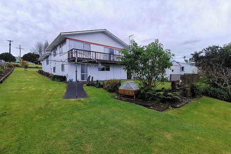 Photo of property in 15 Bickerstaffe Road, Maungaturoto, 0520