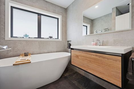 Photo of property in 74 Angelo Avenue, Howick, Auckland, 2014