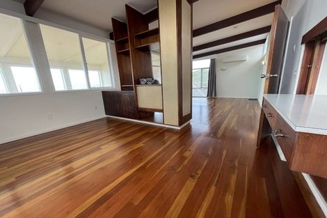 Photo of property in 103 Dowse Drive, Maungaraki, Lower Hutt, 5010