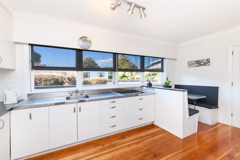 Photo of property in 33 Long Melford Road, Awapuni, Palmerston North, 4412