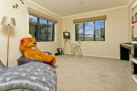 Photo of property in 20 Sonoma Crescent, Oteha, Auckland, 0632