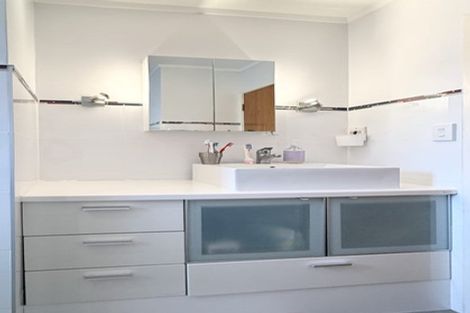 Photo of property in 2/19 Ciprian Place, Henderson, Auckland, 0612