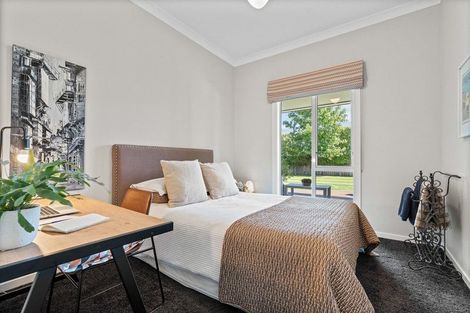 Photo of property in 81c Reading Street, Greytown, 5712