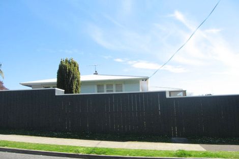 Photo of property in 44 Govett Avenue, Frankleigh Park, New Plymouth, 4310