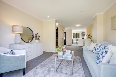 Photo of property in 9 Verdale Circle, Glen Eden, Auckland, 0602