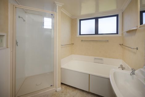 Photo of property in 124 Perth Street, Holmes Hill, Oamaru, 9401