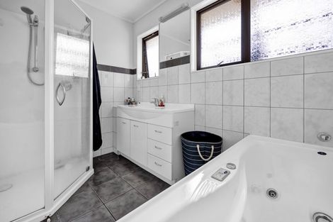 Photo of property in 38 Ketemarae Road, Normanby, Hawera, 4675