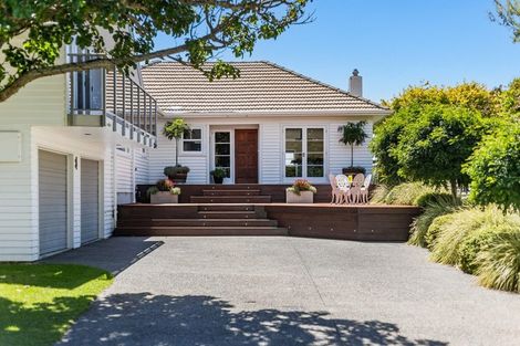 Photo of property in 61 Seaview Road, Paremata, Porirua, 5024