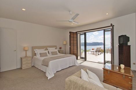 Photo of property in 73 Radar Road, Hot Water Beach, Whitianga, 3591