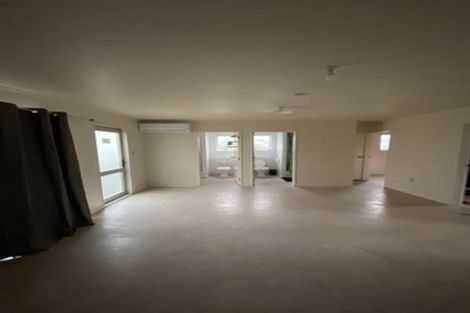 Photo of property in 11 Shamrock Lane, Te Atatu Peninsula, Auckland, 0610