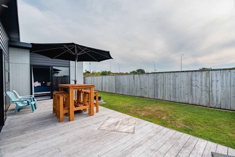 Photo of property in 130 Coast Boulevard, Papamoa Beach, Papamoa, 3118