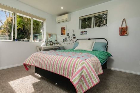 Photo of property in 48 Greenhithe Road, Greenhithe, Auckland, 0632