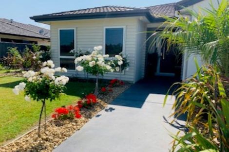 Photo of property in 8 Orotu Drive, Poraiti, Napier, 4112