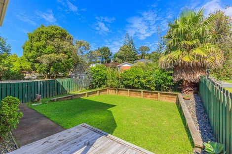 Photo of property in 1/33 Awaruku Road, Torbay, Auckland, 0630