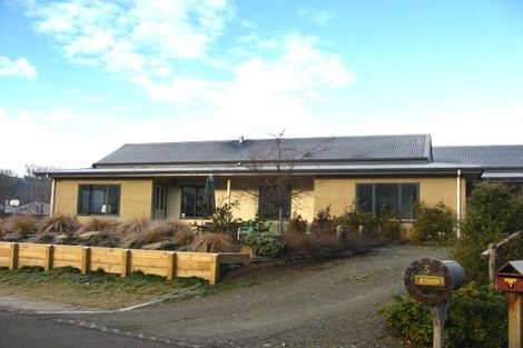 Photo of property in 5 Shanahan Lane, Arrowtown, 9302
