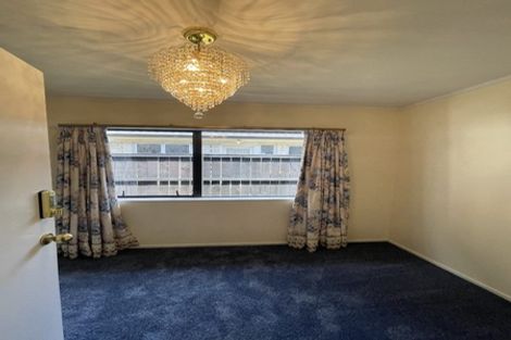 Photo of property in 15b Roberts Road, Te Atatu South, Auckland, 0610