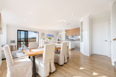 Photo of property in 66 Tir Conaill Avenue, Flat Bush, Auckland, 2019