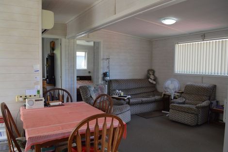 Photo of property in 74 Watt Street, Coromandel, 3506