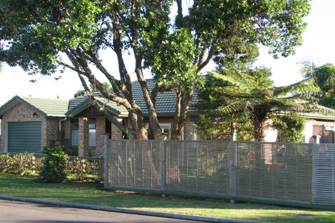 Photo of property in 4 Dan Tori Place, Orewa, 0931