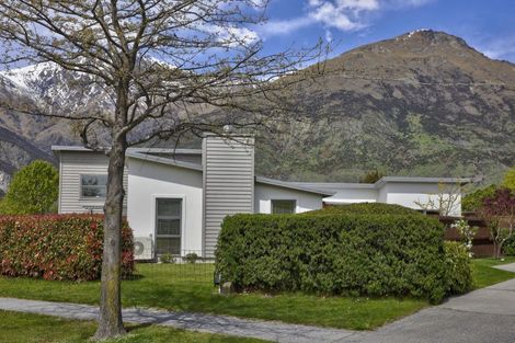 Photo of property in 34 Erskine Street, Lake Hayes, Queenstown, 9304