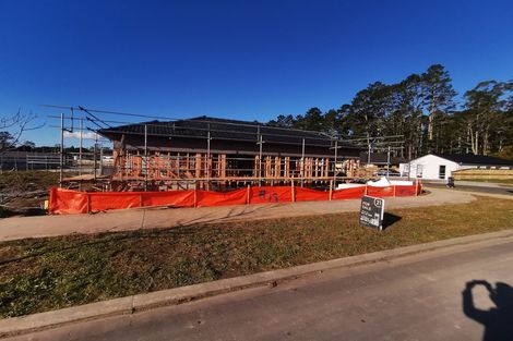 Photo of property in 9 Dida Park Drive, Kumeu, 0810