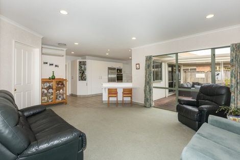 Photo of property in 6 Belgrave Place, Taradale, Napier, 4112