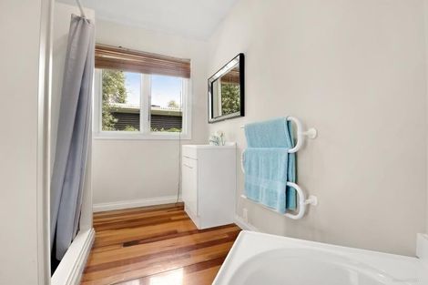 Photo of property in 12 Killarney Avenue, Torbay, Auckland, 0630