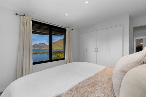 Photo of property in 94 Hensman Road, Queenstown, 9300