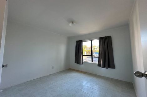 Photo of property in 266 Triangle Road, Massey, Auckland, 0614