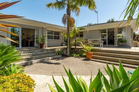 Photo of property in 60 Edgecumbe Road, Tauranga, 3110