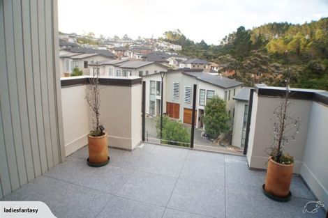 Photo of property in 2/10 Silver Moon Road, Albany Heights, Auckland, 0632